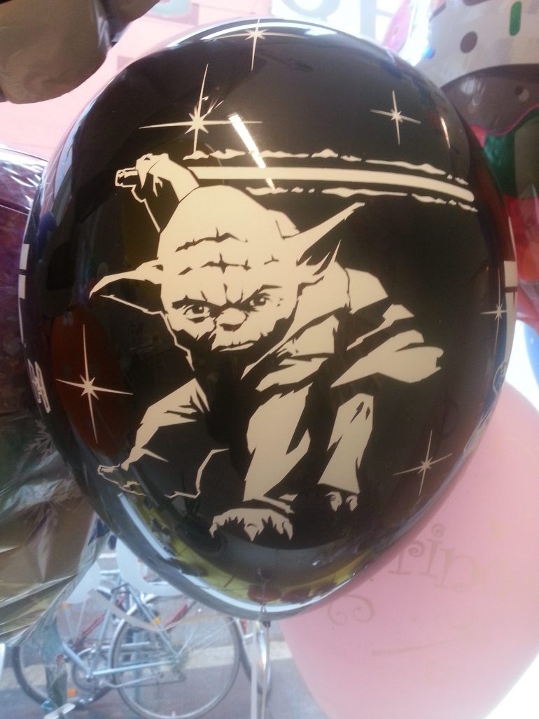 Latexballon schwarz Master Yoda