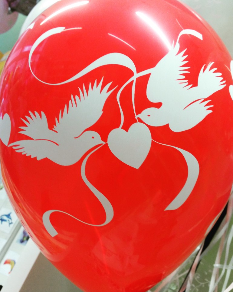 Latexballon rot Hochzeit Tauben Herz