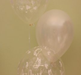 Hochzeitsluftballons in weiß und durchsichtig