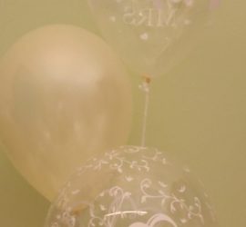 Hochzeitsluftballons durchsichtig und champagnerfarben