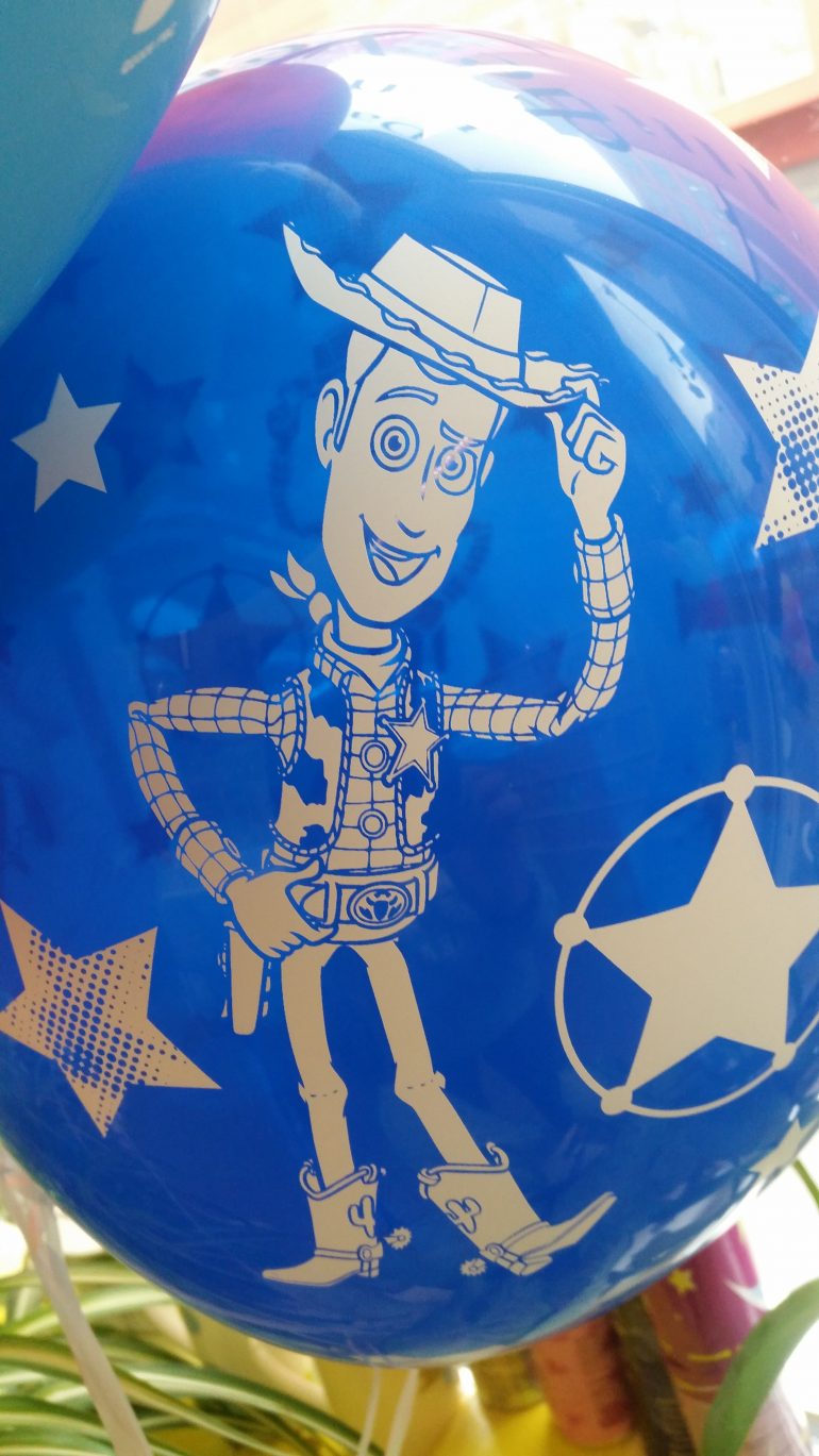 Latexballon mit Woody von Toy Story