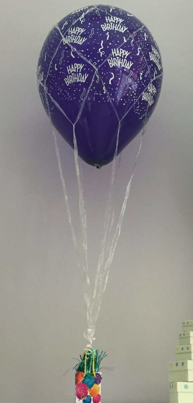Ballonnetz - 40 cm heliumgefüllter Ballon im Netz