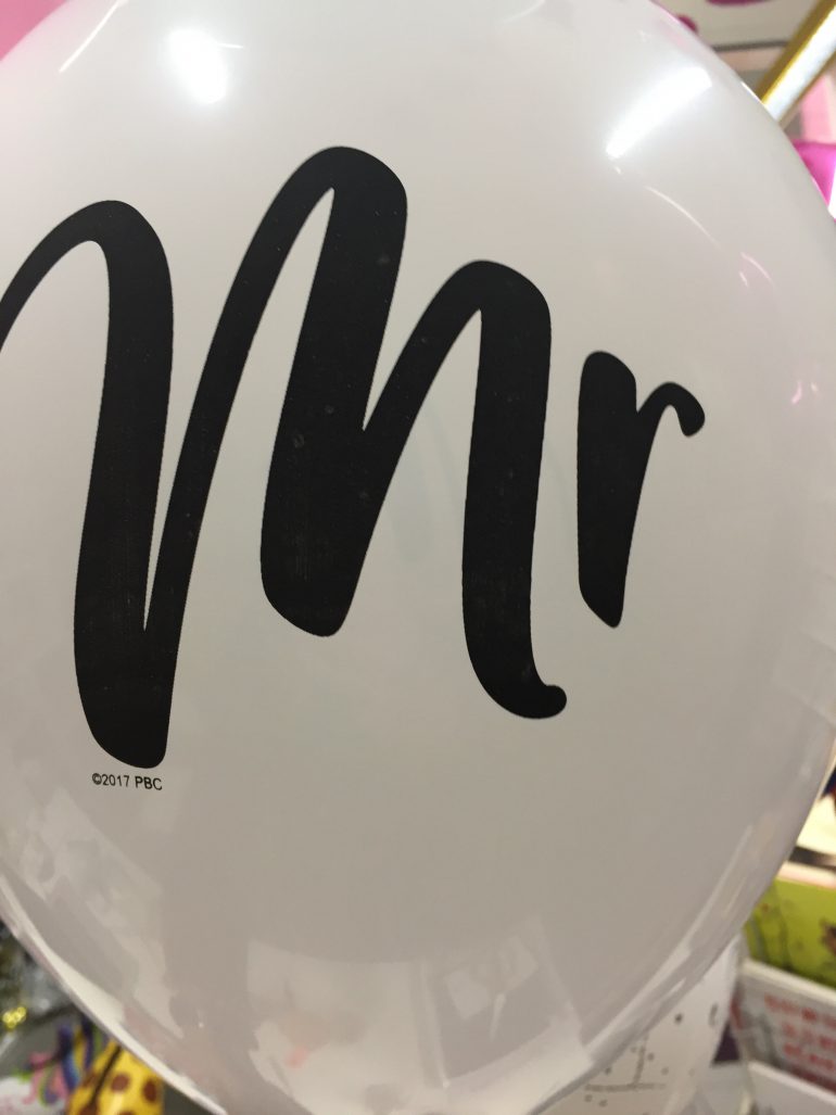 weißer Latexballon mit schwarzer Aufschrift `Mr´ - für Verlobung, Polterabend, Hochzeit passend