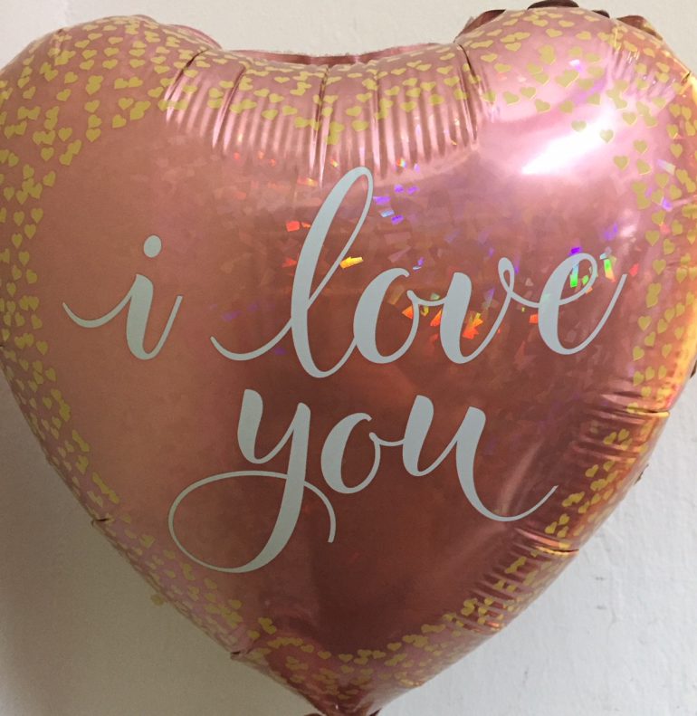 Folienherz rosegold mit weißer Aufschrift `i love you´ - 45 cm