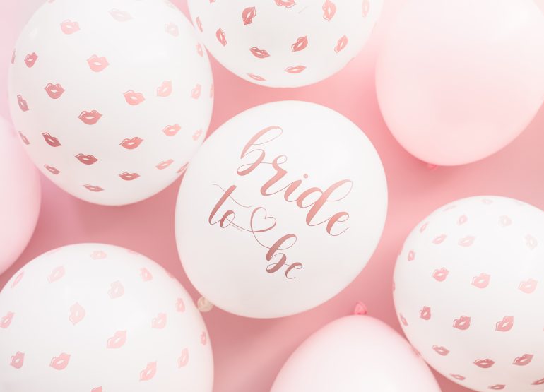 Bride to be und Kussmund - weiße Ballons mit rosa Aufdruck/Polterabend