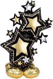 Luftgefüllter Sterne-Ballon in Gold, Silber, Schwarz, steht am Boden, Silvester, Geburtstag, Party